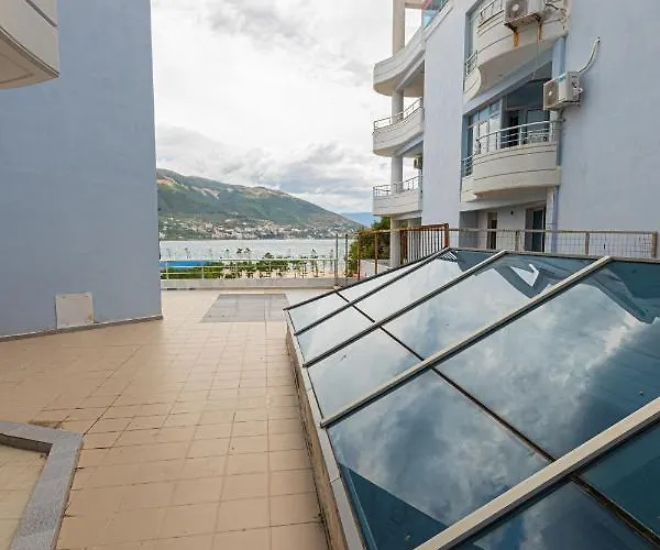 Novus Sea View 公寓 *